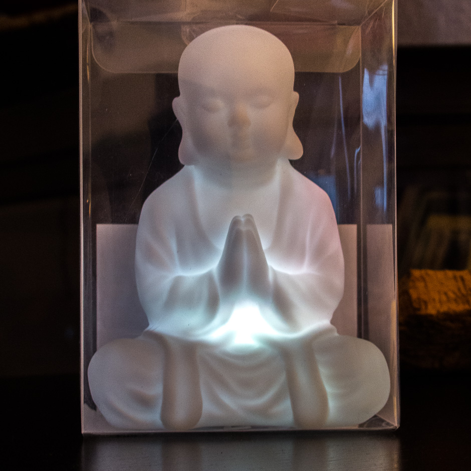buddha in der box - weiss